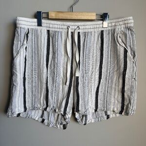 Juniper + Lime Women's XL Linen Blend Pull-On Shorts Festival Nautical Beach